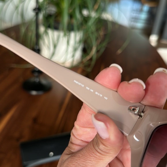 *Sold* Rag & Bone Gwyn Cat Eye Sunglasses - Picture 6 of 8